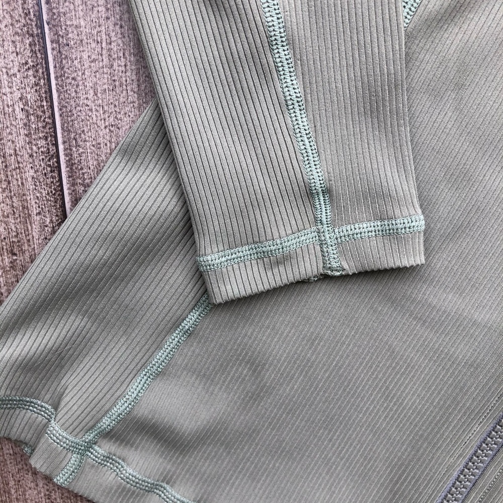 🌴🔆RIP CURL- PREMIUM ZIP UP RASH GURAD🔆🌴 - Picture 11 of 13